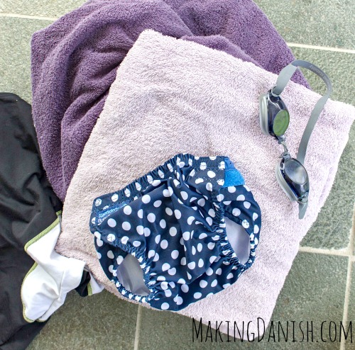 A step by step guide for going to the swimming pool with your baby